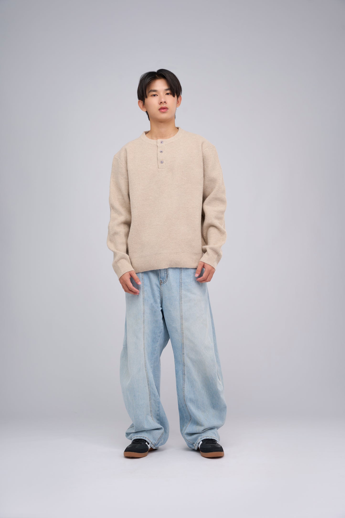 FILLIP J Warm Crew Neck Sweater