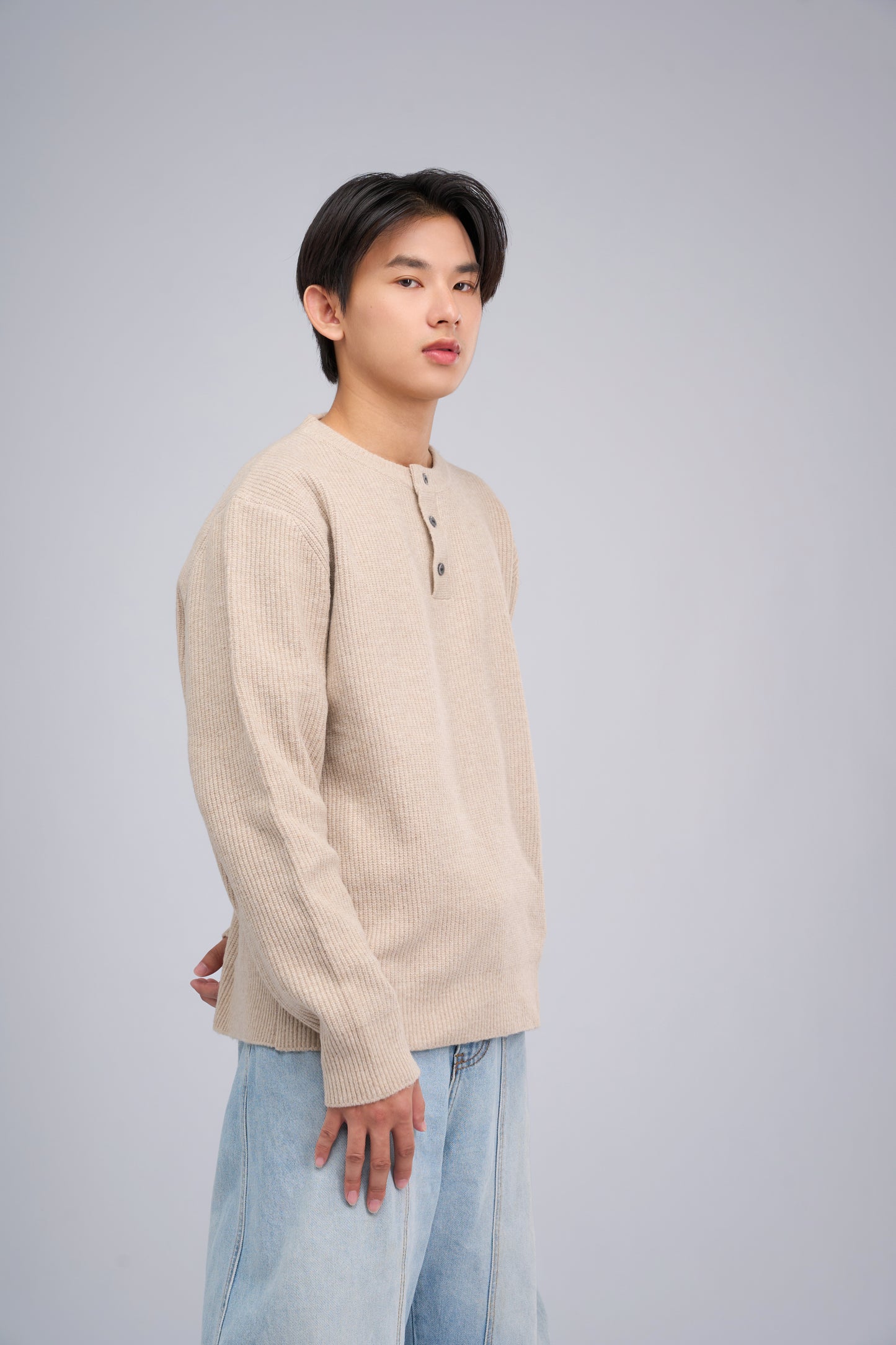 FILLIP J Warm Crew Neck Sweater