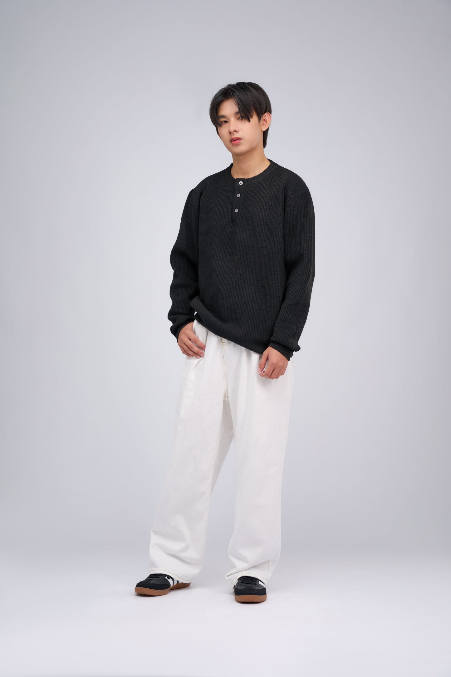 FILLIP J Warm Crew Neck Sweater