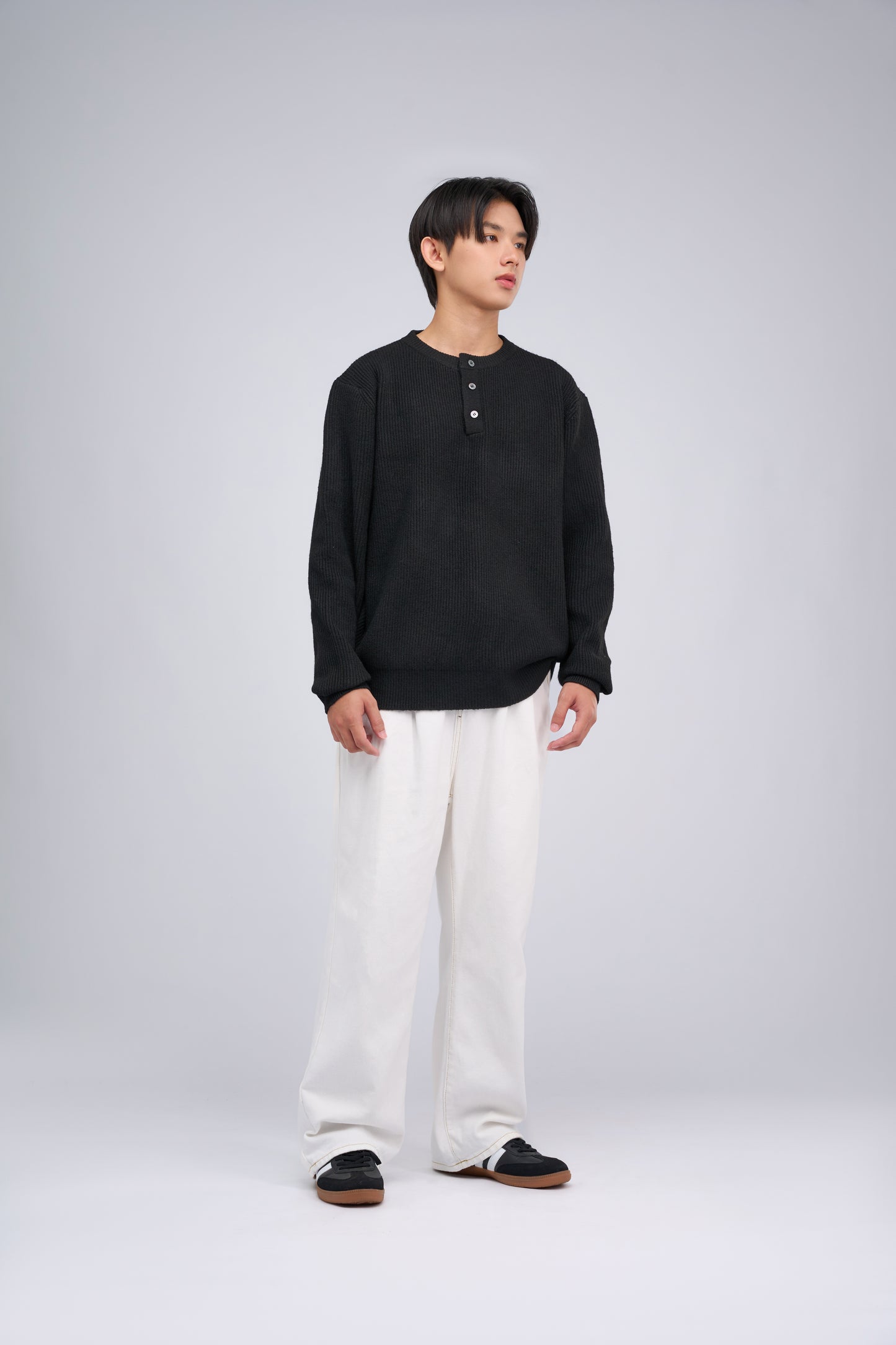 FILLIP J Warm Crew Neck Sweater