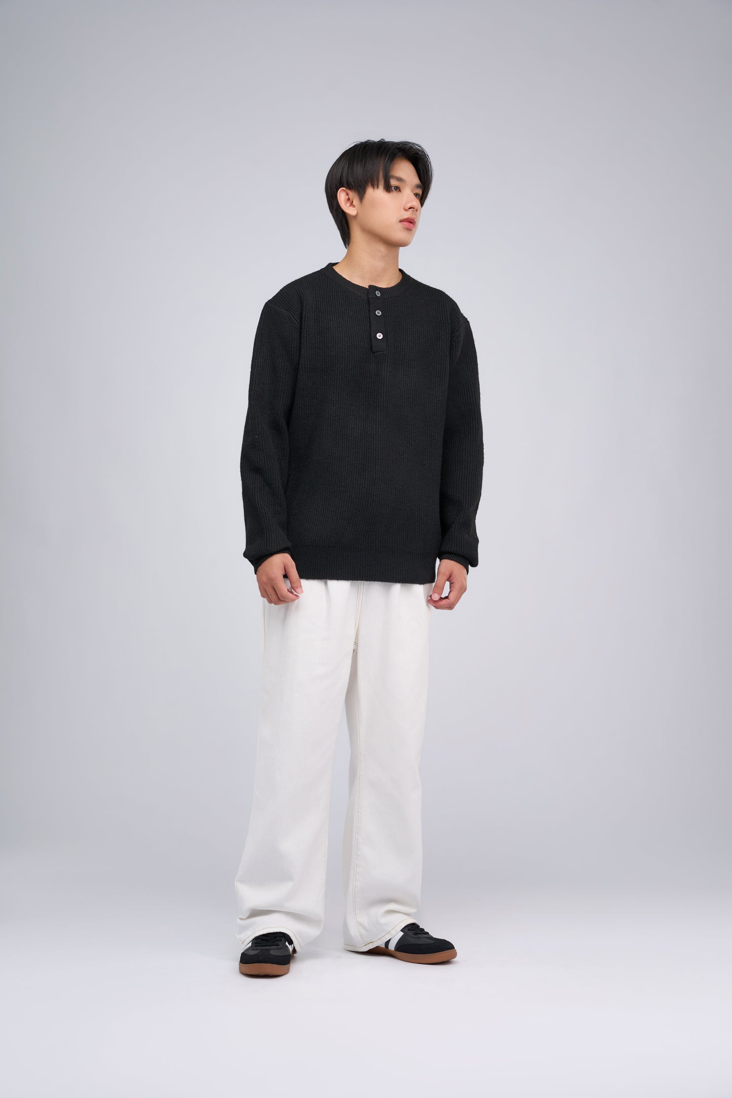 FILLIP J Warm Crew Neck Sweater