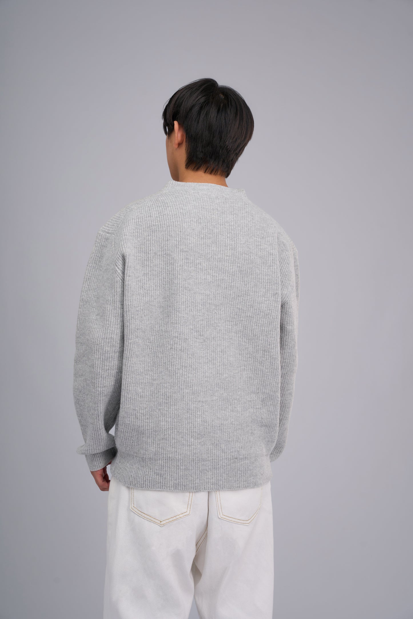 FILLIP J Fine-knit V-neck Sweater
